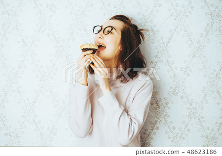 女性肖像套房 48623186