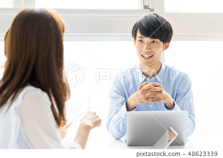 Office Meeting 48623339