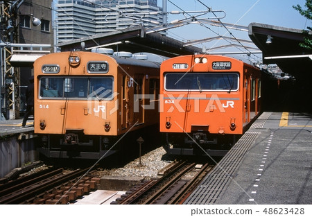 103 series Osaka loop line 103 series Osaka loop line 48623428
