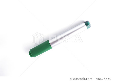 Green Marker pens isolated on white background Green Marker pens isolated on white background 48626530
