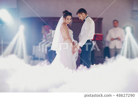 first danse 48627290