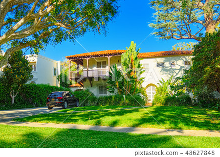 Urban views of the Beverly Hills 48627848