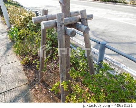 Bipod torii combination pillar 48628121