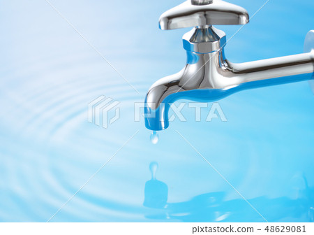 供水 - 龍頭水滴 供水 - 龍頭水滴 48629081