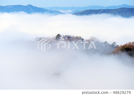 在天空96的山城堡 48629279
