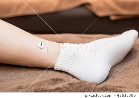 艾灸的女人 艾灸的女人 48633390