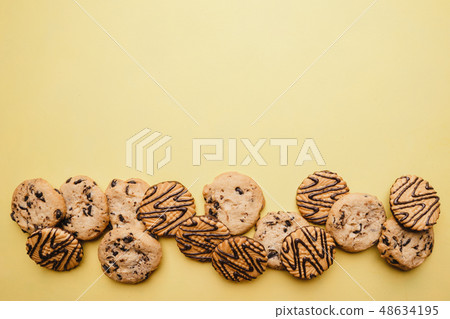 chocolate cookie background, confectionery design 48634195