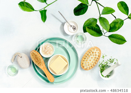Spring spa concept, overhead view Spring spa concept, overhead view 48634518