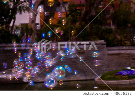 Bubbles of sunset 48636182
