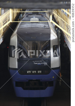 大宮綜合車輛中心正在檢查255系列列車 大宮綜合車輛中心正在檢查255系列列車 48639352
