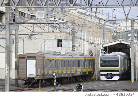 E231系列列車在大宮通用車輛中心接受檢查 E231系列列車在大宮通用車輛中心接受檢查 48639354