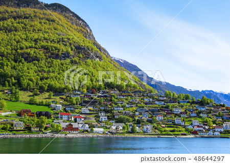 挪威峽灣鎮Aurlands vanden 48644297