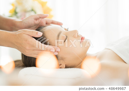 Female beauty esthetics 48649987