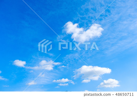 [Photo material] blue sky sky cloud winter sky background background material January copy space 48650711