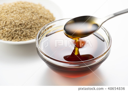 Sesame oil and roasted sesame 48654836