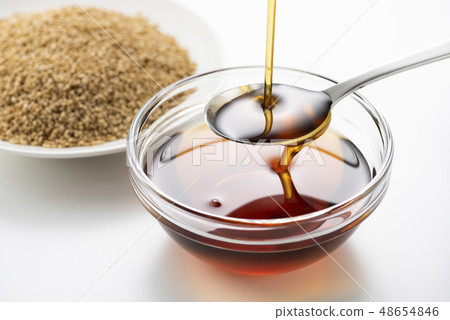 Sesame oil and roasted sesame 48654846