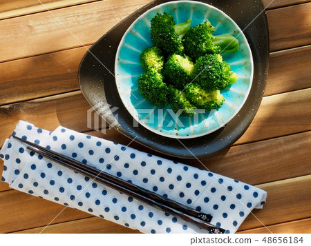 Broccoli and chopsticks boiled in water Broccoli and chopsticks boiled in water 48656184