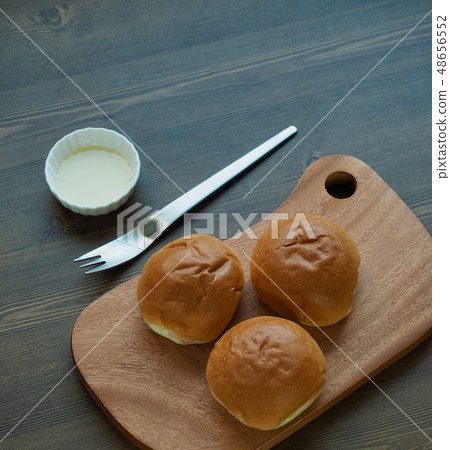 Morning bread and honey Morning bread and honey 48656552