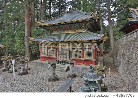 Toshogu Shrine at sunrise, Nikko, Japan. Toshogu Shrine at sunrise, Nikko, Japan. 48657702