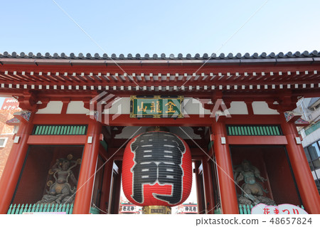 Kaminarimon is the first of two large entrance Kaminarimon is the first of two large entrance 48657824