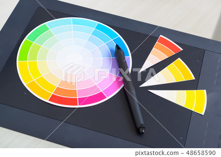 Colour wheel and graphic tablet Colour wheel and graphic tablet 48658590