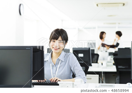 營業所個人計算機女商人實習生 48658994