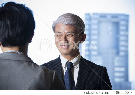 中級商人 48663780
