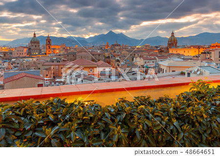 Palermo at sunset. 48664651