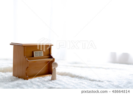 Letter Piano Letter Piano 48664814