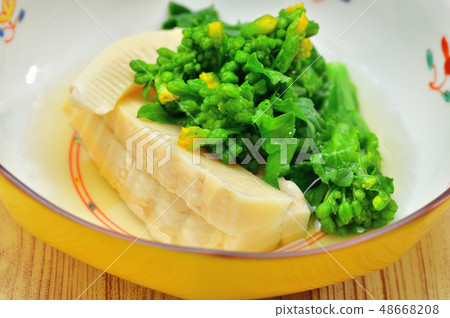 Dipping rape blossoms and bamboo shoots 48668208