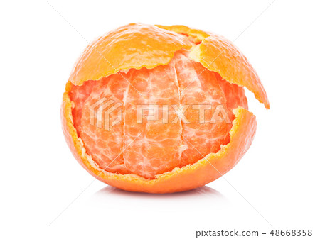 Fresh organic peeled mandarin fruit with halves Fresh organic peeled mandarin fruit with halves 48668358