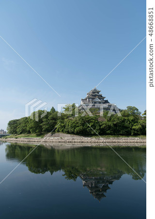 Okayama castle reflection of the castle tower Okayama castle reflection of the castle tower 48668851