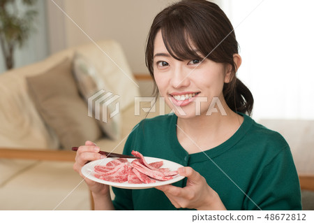 Grilled beef carribly grilled meat Japanese women 48672812
