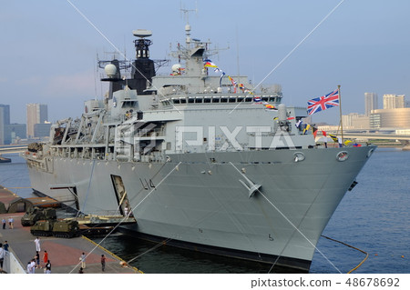 兩棲突擊登陸艦Albion 48678692