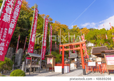Japan's Three Major Inari, Mogami Inari Shrine (Okayama Prefecture Okayama City Kita-ku, Takamatsu Inari Shrine) * Filming position in the work comment field 48689266