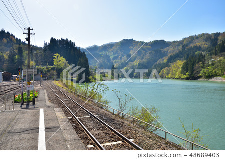 福島JR會津川口站和富田川 48689403