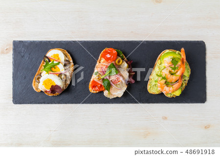 開胃,奶酪和葡萄酒 開胃,奶酪和葡萄酒 48691918