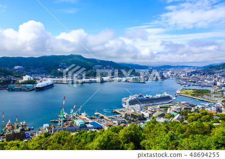 View of passenger ship and Nagasaki Port from Nabekanzan [Nagasaki City, Nagasaki Prefecture] 48694255