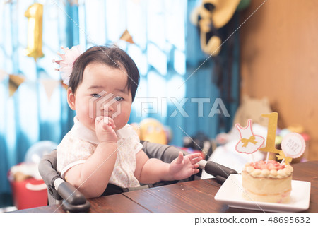 寶寶吃生日蛋糕② 48695632