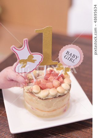 1 year old birthday cake 48695634