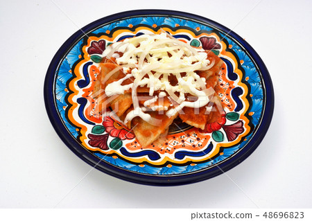 Chilaquiles·Rojo（墨西哥菜）chilaquiles rojos 48696823