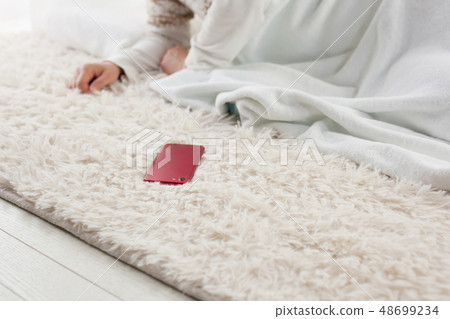 女睡覺 48699234