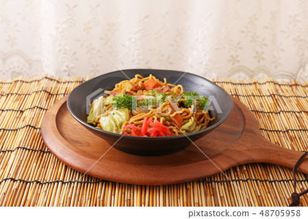 Looks delicious yakisoba Looks delicious yakisoba 48705958
