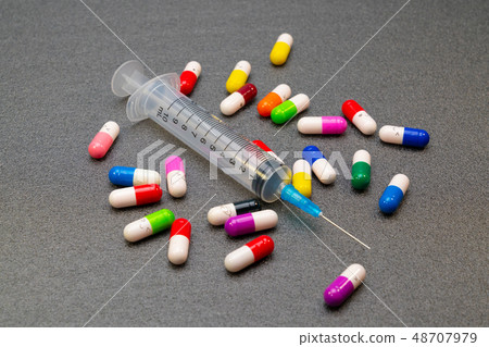 社會問題(醫療費用負擔) 社會問題(醫療費用負擔) 48707979