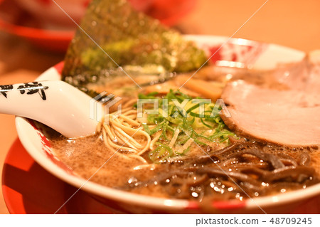豬骨拉麵 豬骨拉麵 48709245