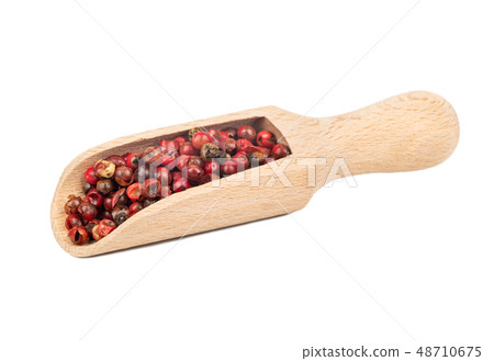 Red pepper peas in scoop Red pepper peas in scoop 48710675