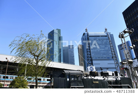 Tokyo cityscape landscape in Japan Look for SLs in front of Shimbashi station and skyscrapers in Shiodome 48711388