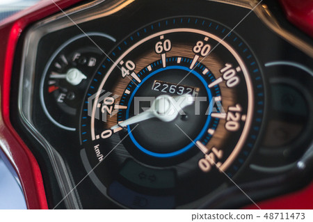 Motorcycle control panel with speedometer and fuel 48711473