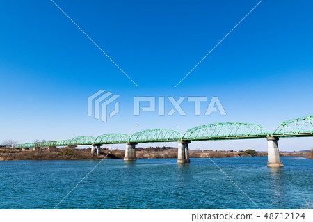 北上川的Nishiki Sakurabashi和Kurikomiyama 北上川的Nishiki Sakurabashi和Kurikomiyama 48712124