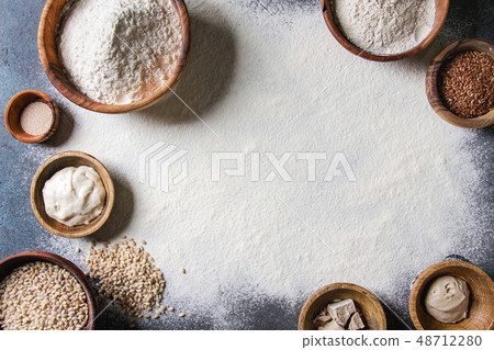 Variety of flour and grains 48712280